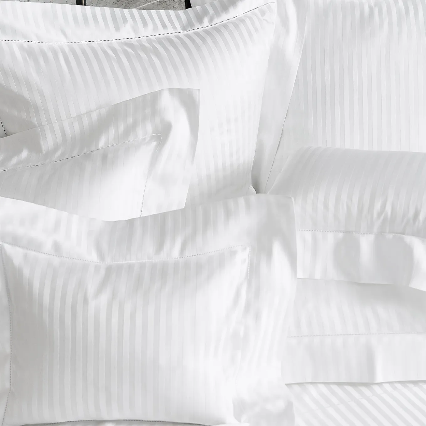 Athos Jacquard Bianco US Standard Sham