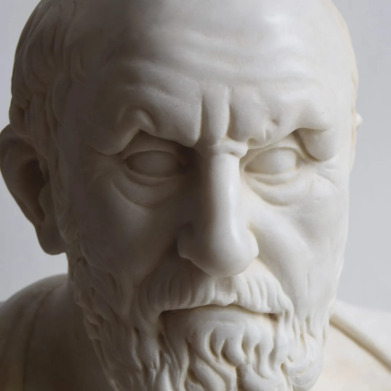 Busto di Ippocrate bianco di Carrara