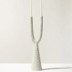 Candelabro Alpha in ceramica bianco opaco