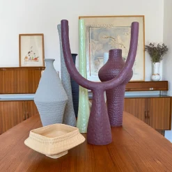 Candelabro Delta in Ceramica Borgogna Opaco