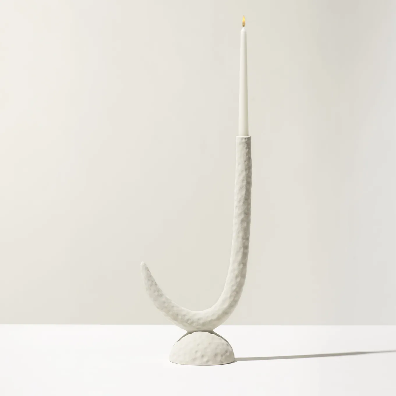 Candelabro Kappa in ceramica bianco opaco