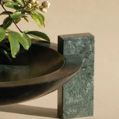 Centrotavola Block Stand Low in marmo verde