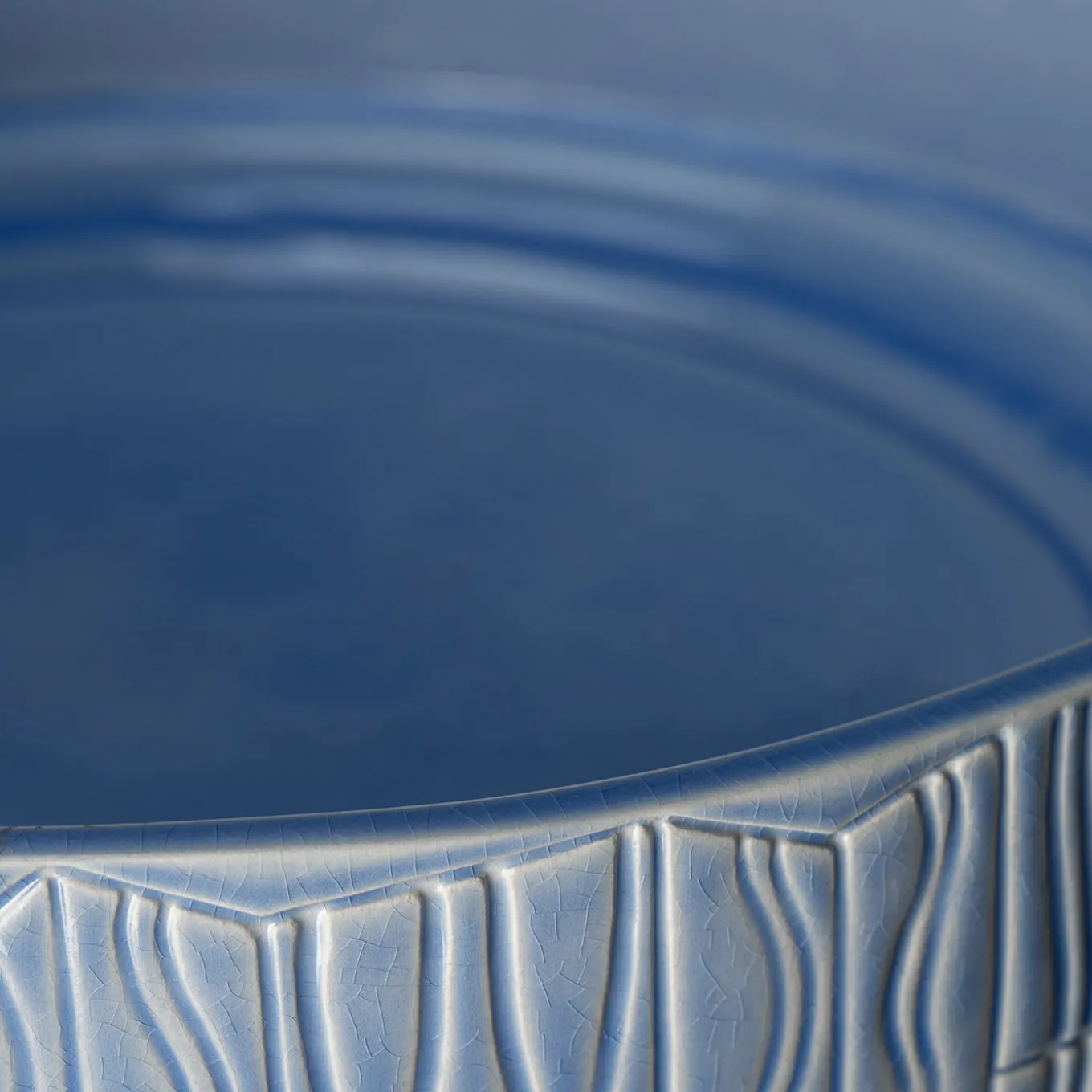 Centrotavola Bolo Azzurro di Bethan Laura Wood