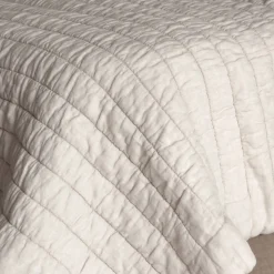 Coperta di lino bianca e ondulata