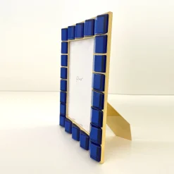 Cornice portafoto in ottone placcato oro 24 carati e cristallo blu lavorato a mano