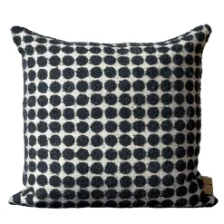 Cuscino Armoise quadrato in bouclé bianco e nero a pois