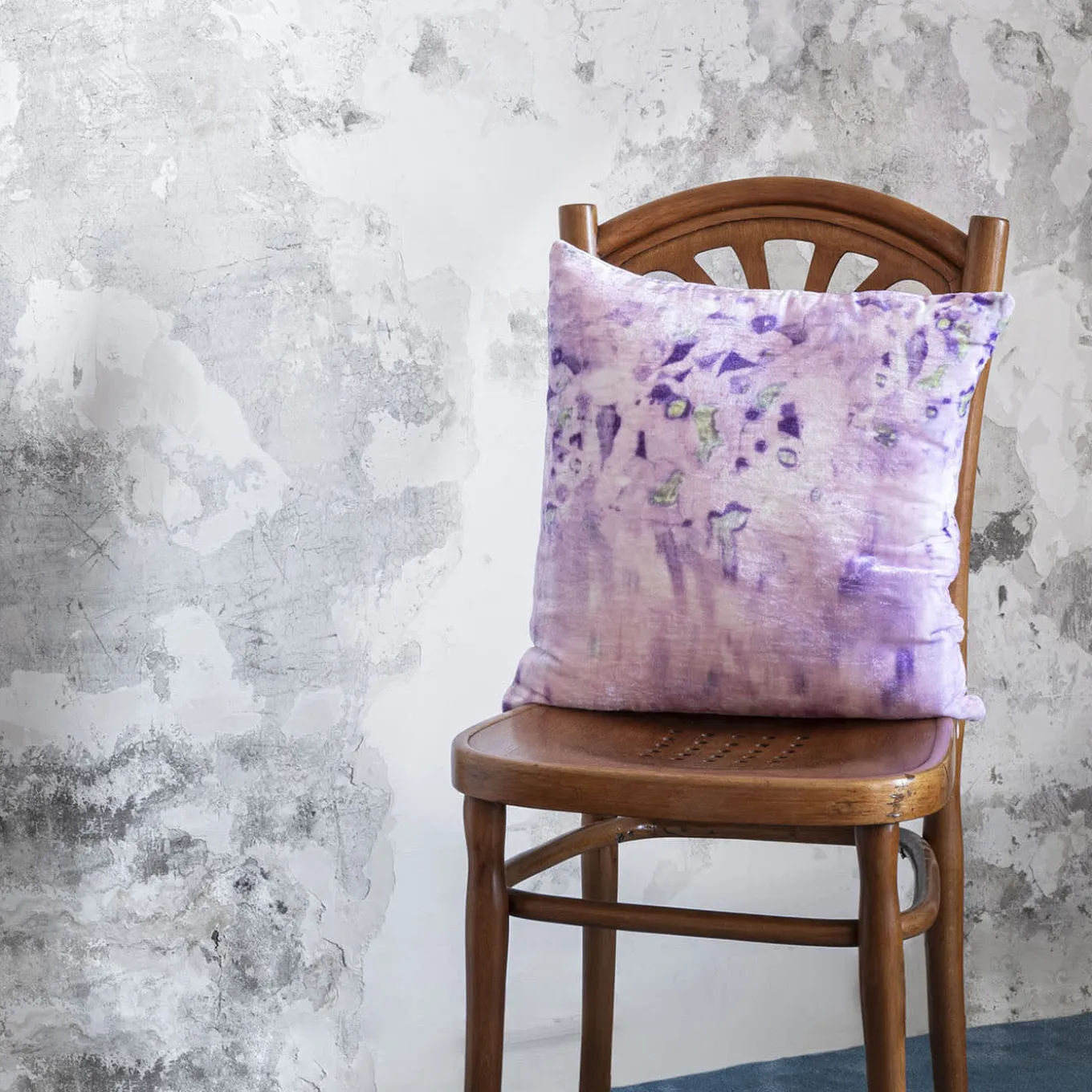 Cuscino imbottito in velluto di seta Dream Amethyst