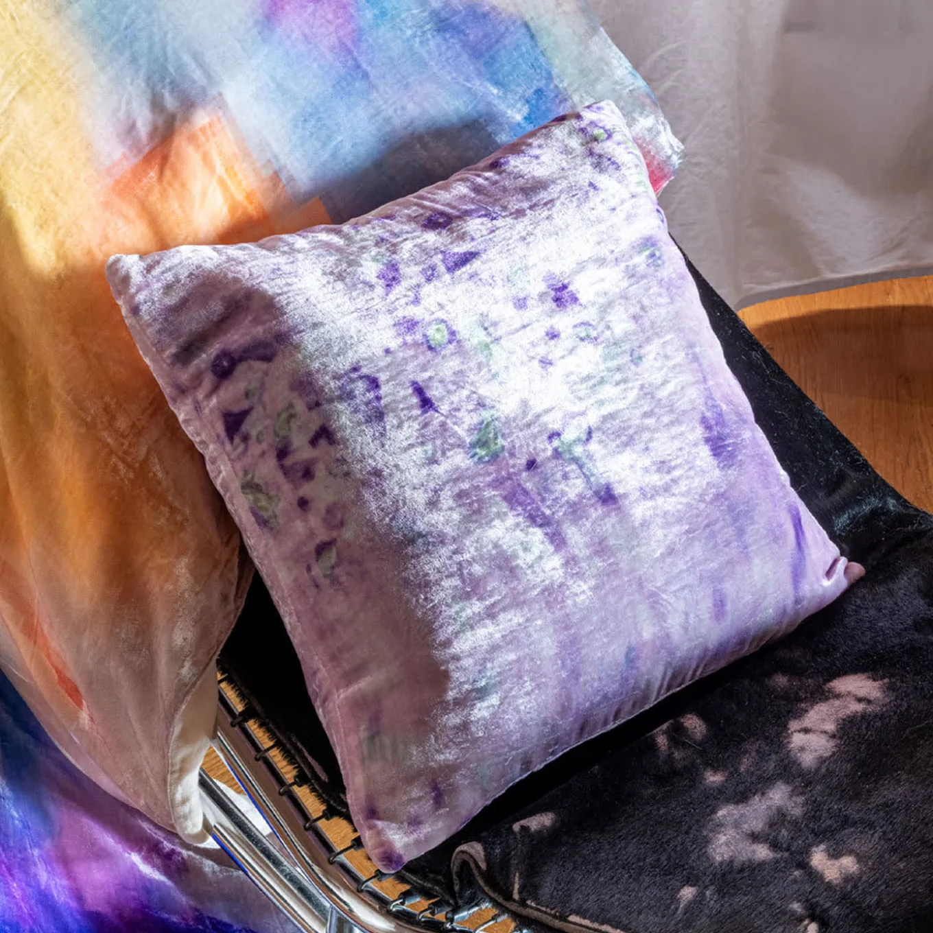 Cuscino imbottito in velluto di seta Dream Amethyst