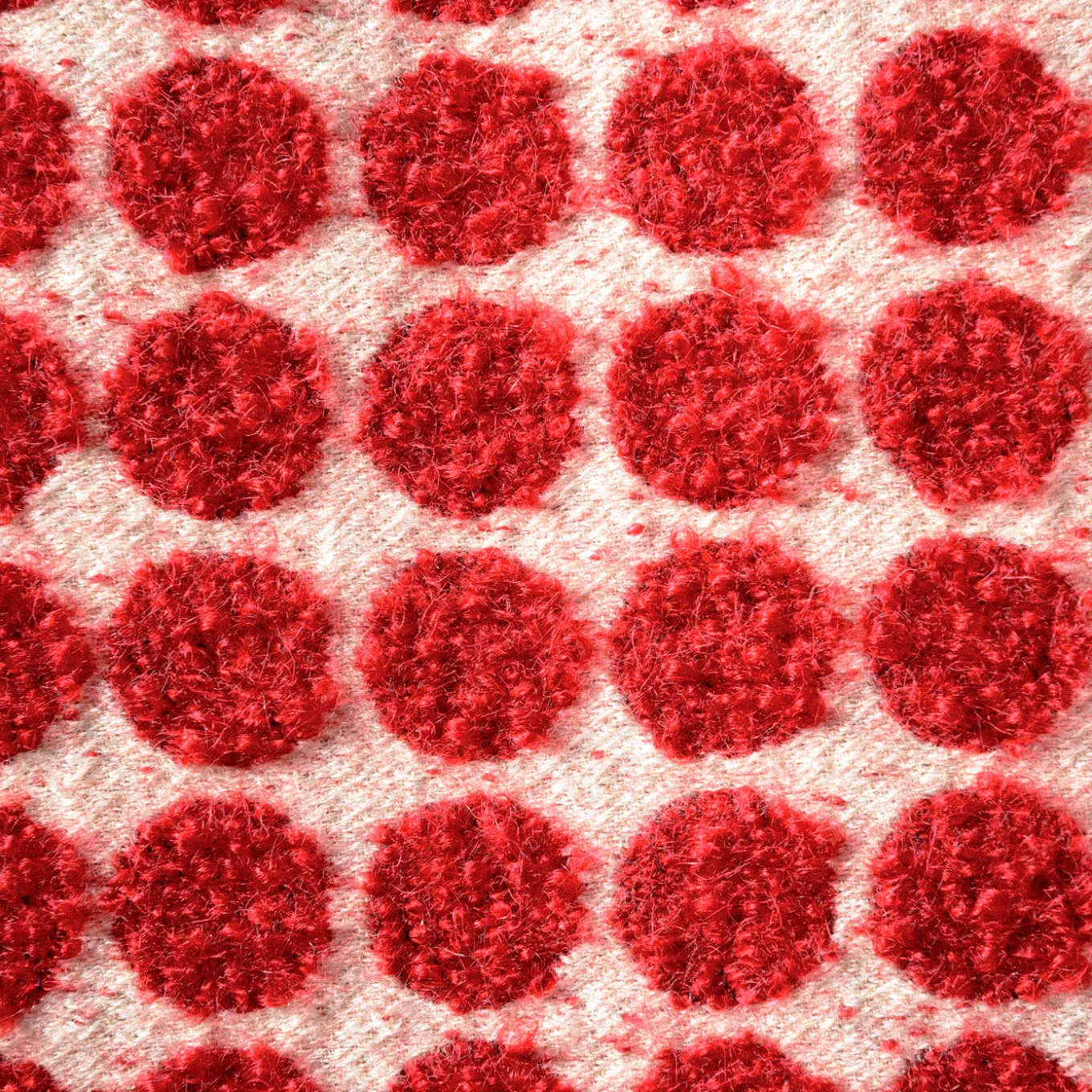 Cuscino in lana bouclé bianco e rosso a pois quadrati Polystic