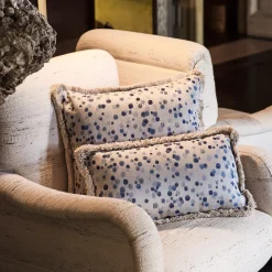 Cuscino piccolo Celeste e frange blu