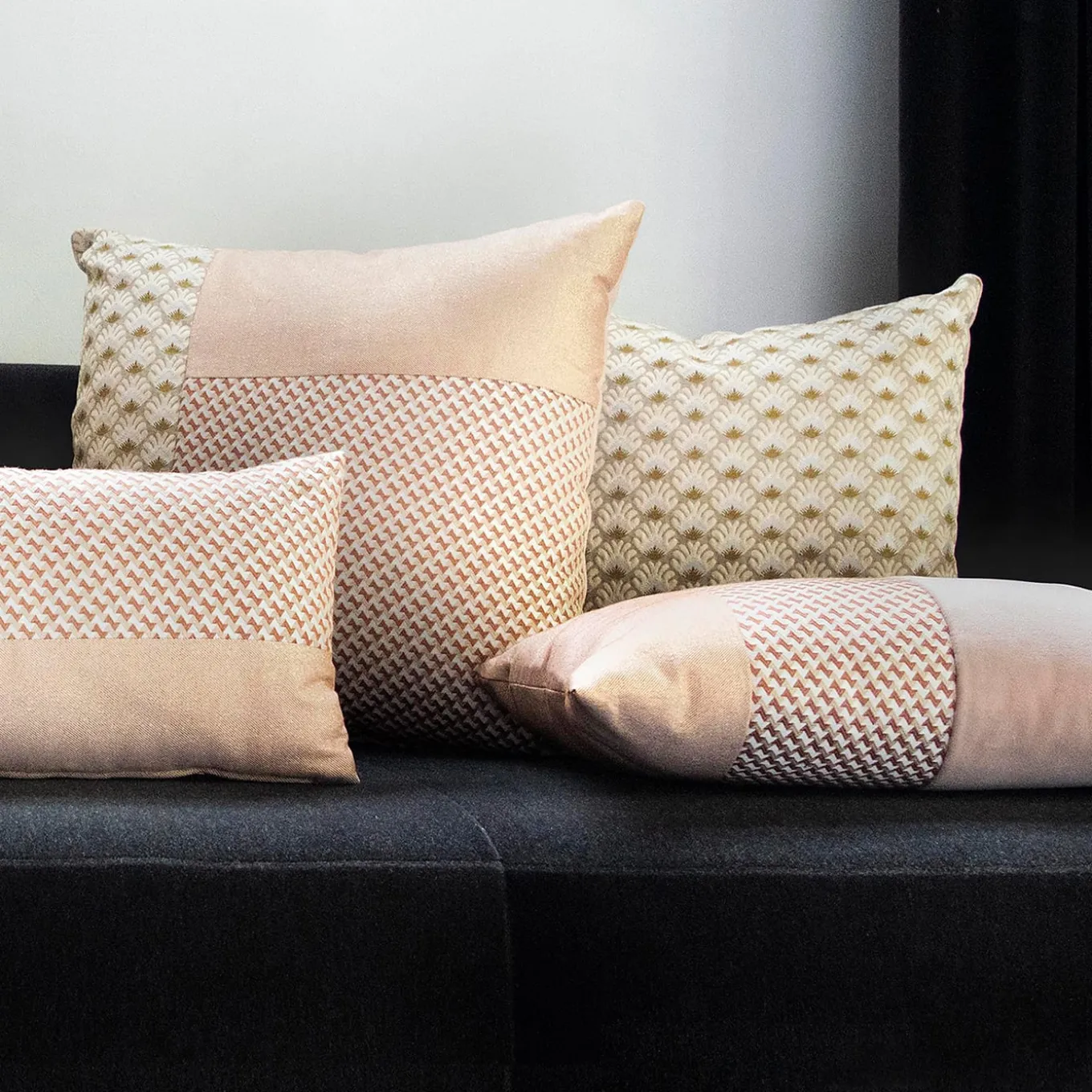 Cuscino quadrato Carré in oro rosa