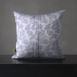 Cuscino quadrato Murcia in jacquard floreale argentato e blu
