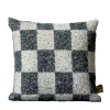 Cuscino quadrato Ronce a scacchi bianchi e neri in mohair