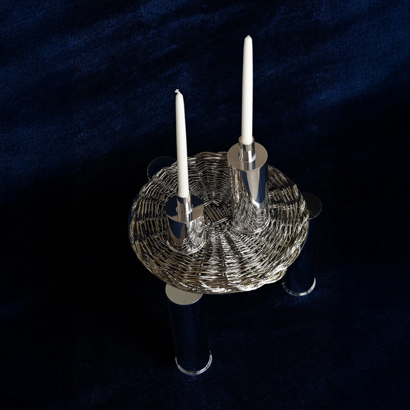 Elegante portacandele corto in argento placcato