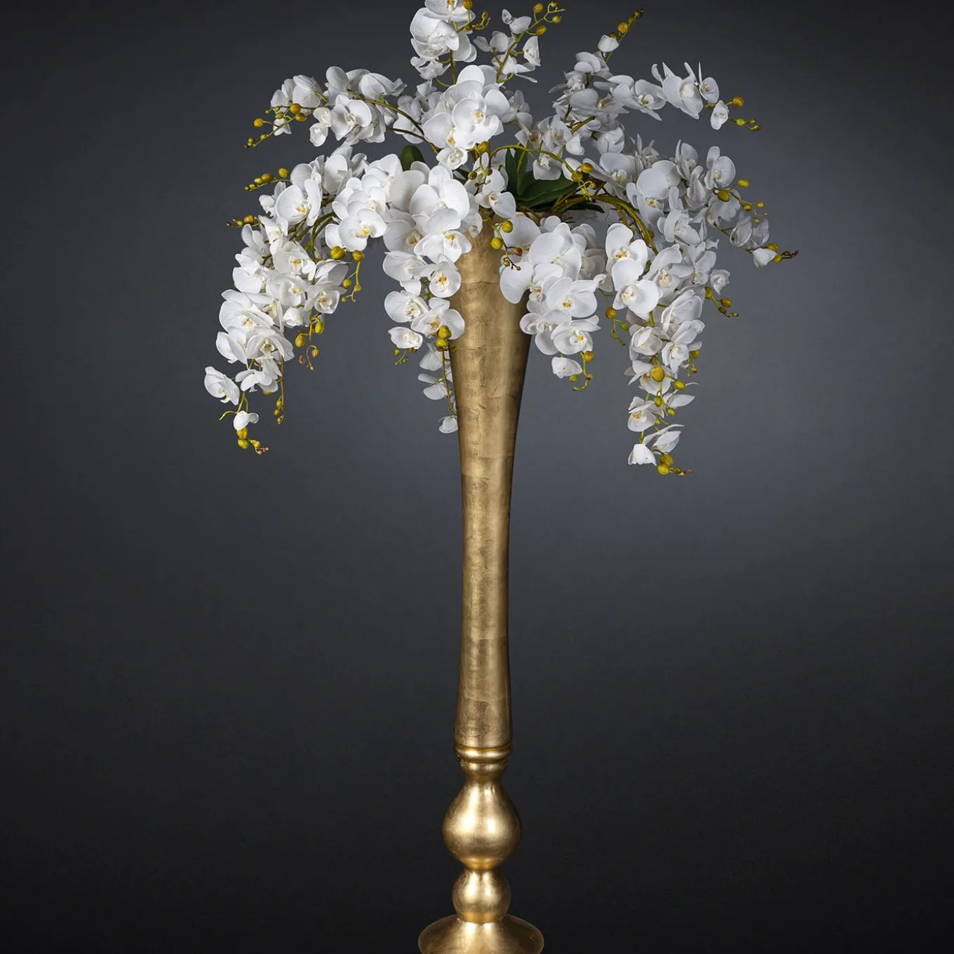 Eternity Madame Butterfly Composizione floreale finta con vaso d'oro