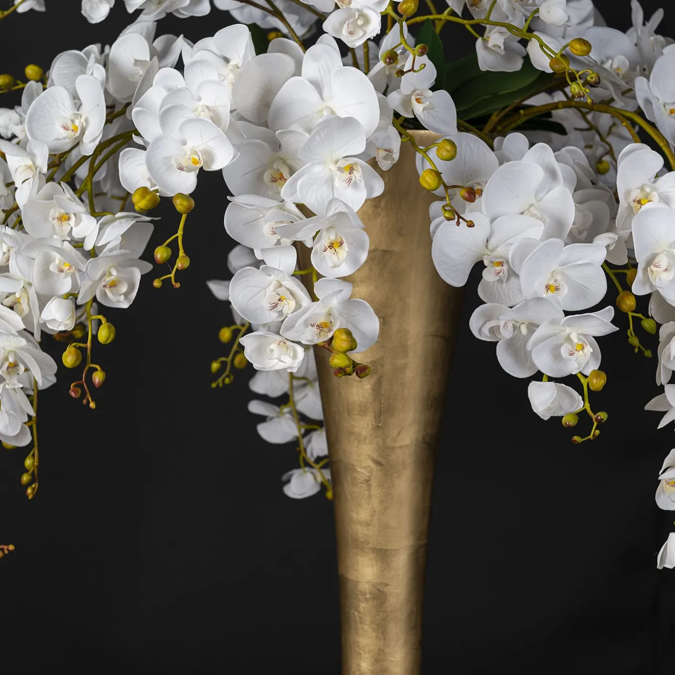 Eternity Madame Butterfly Composizione floreale finta con vaso d'oro