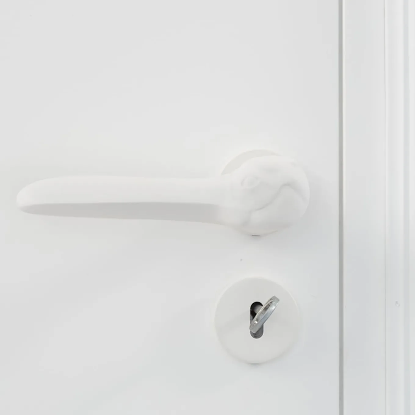 Maniglia Airone White di Nicole Valenti