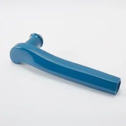 Maniglia blu lucida Prisma di Nicole Valenti