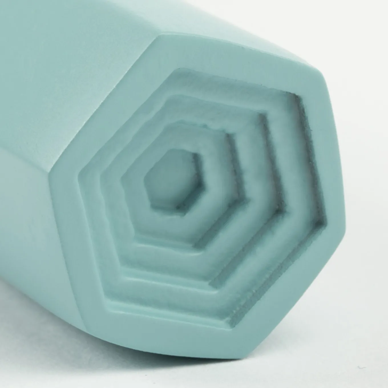 Maniglia Prisma Matte Light Blue di Nicole Valenti