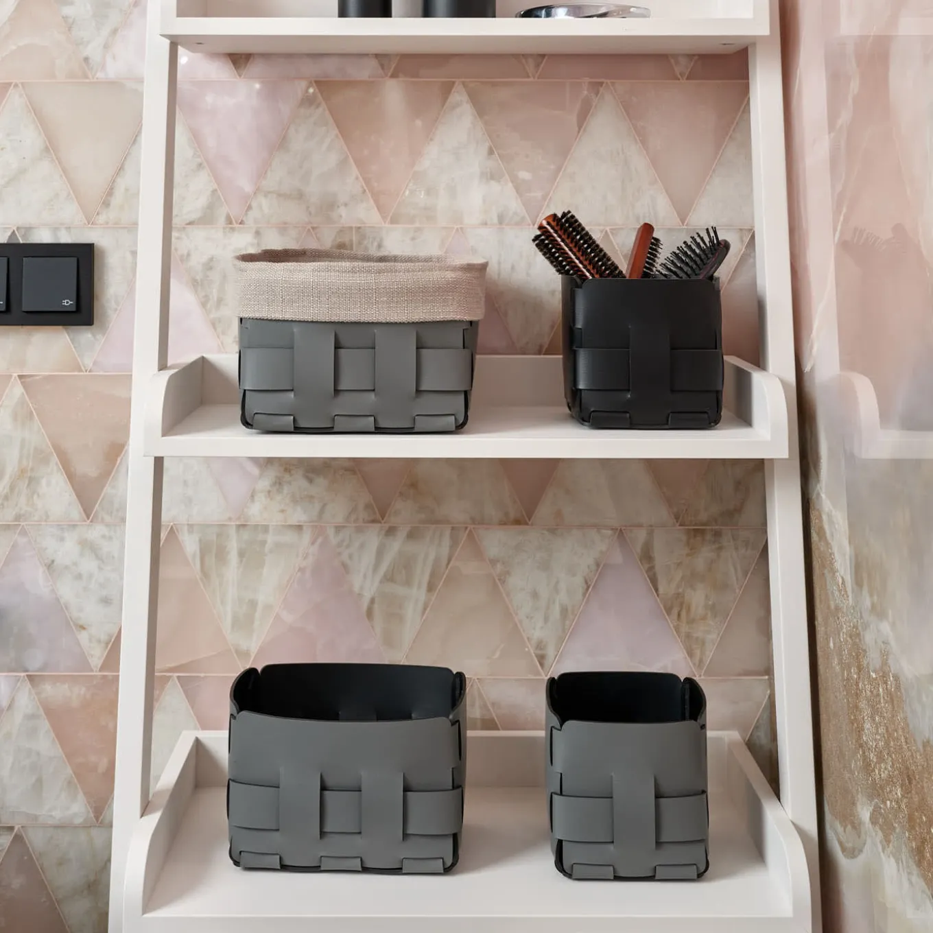 Mini cestino grigio Bottega di Ekaterina Borovkova