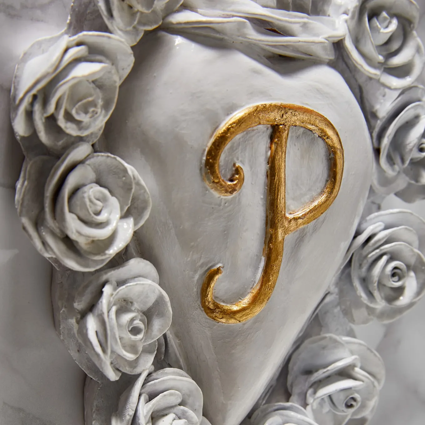 MISS CON INIZIALE DI CUORE IN CERAMICA BIANCA