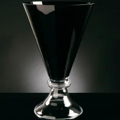 Nuovo vaso nero romantico