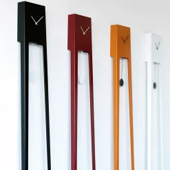 Orologio a pendolo alto Tiuku in acciaio Rosso Rubino
