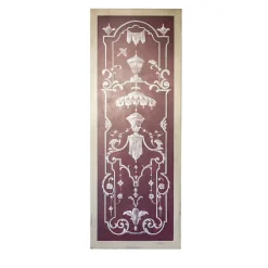 Pannello in legno rosso con decorazioni dipinte a mano