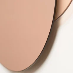 Personale Il suo specchio rosa