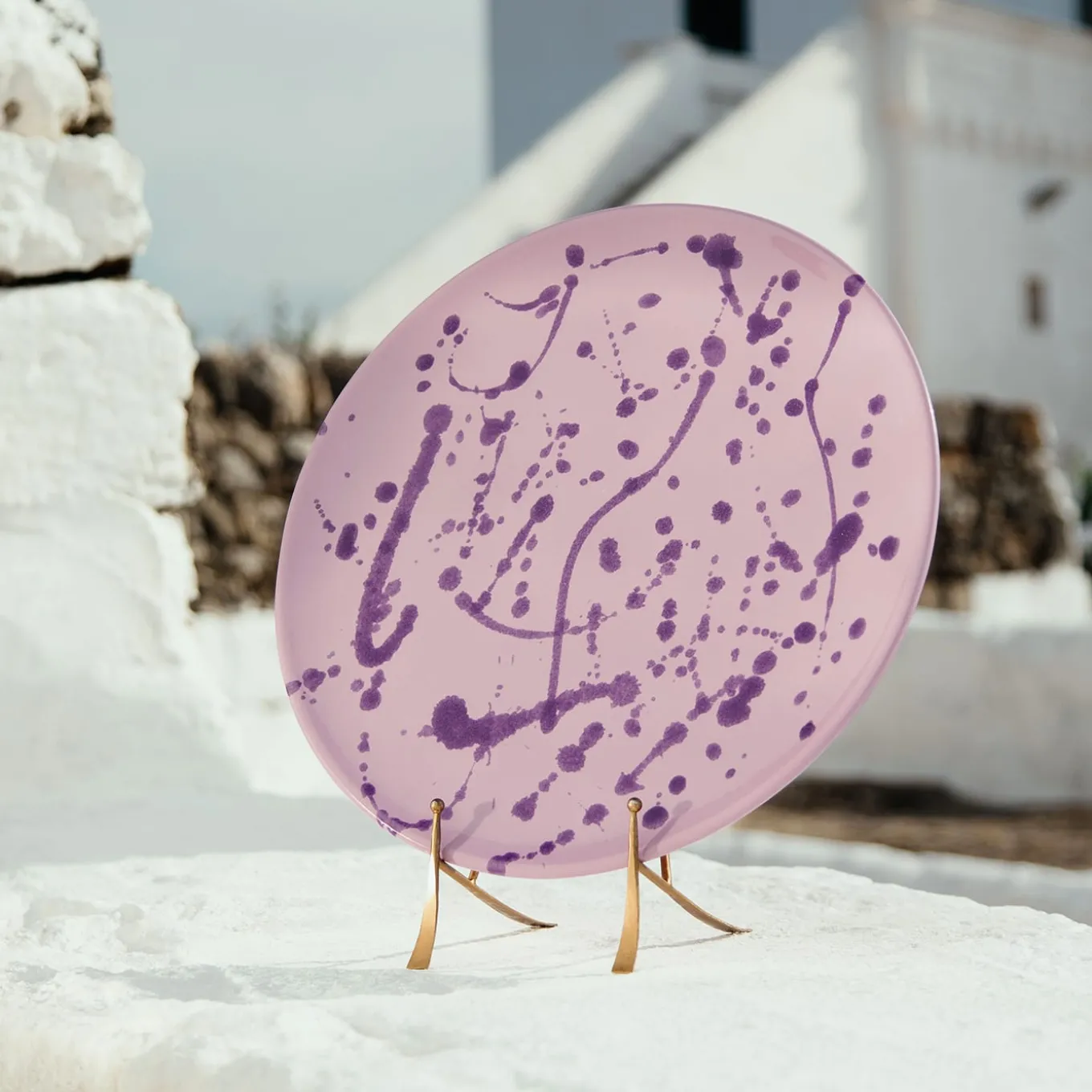 Piatto decorativo in ceramica lilla e viola