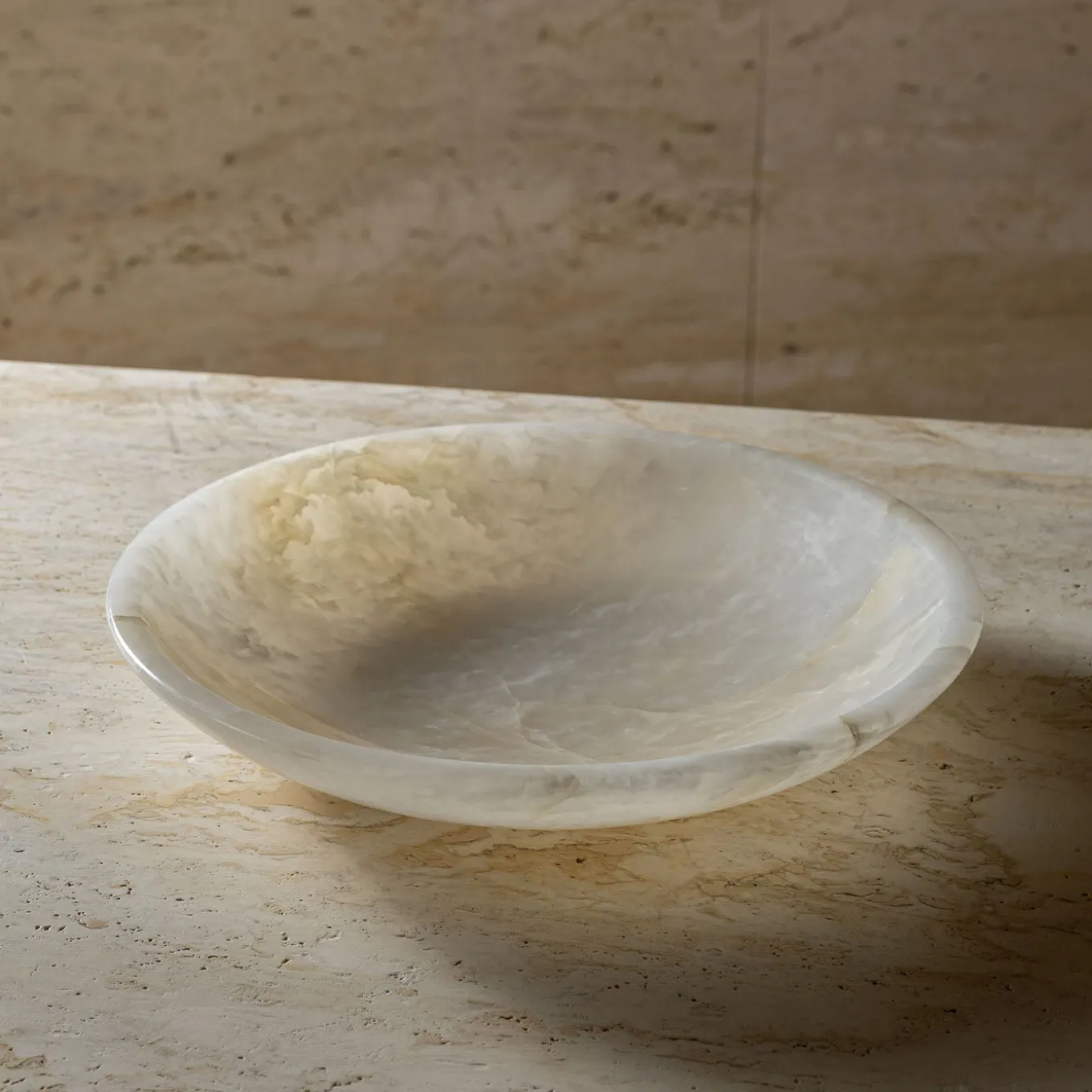Piatto Decorativo in Onice Bianco di Palomba Serafini