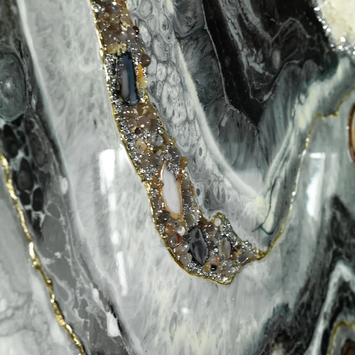 Pittura su pietra lunare di Nadezhda Olefir