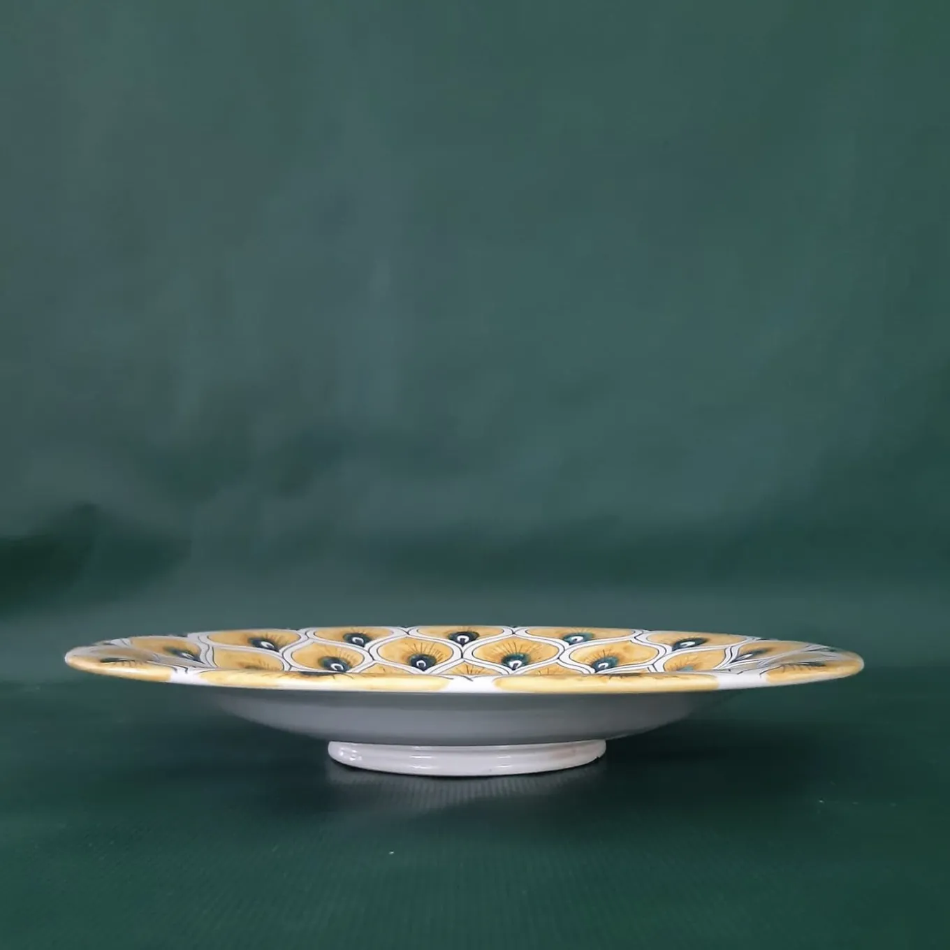 Piuma di pavone gialla ⌀ Piatto decorativo da 25 cm