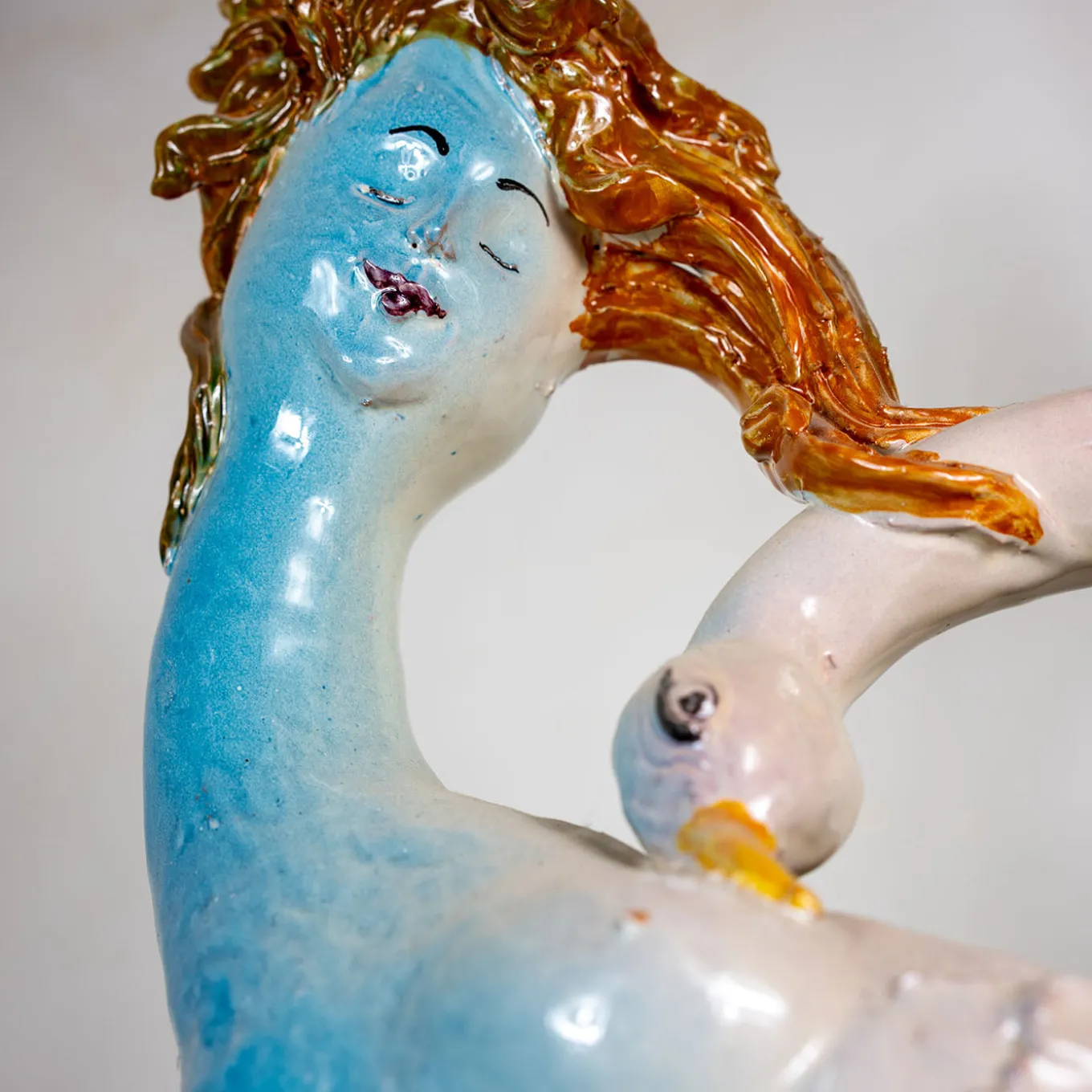 Portaombrelli Leda e il Cigno in ceramica