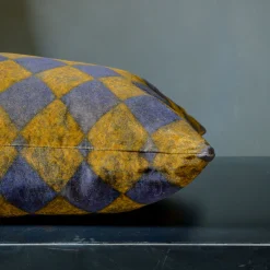 Pungitopo Cus rettangolare in velluto giallo e blu con motivo a diamanti