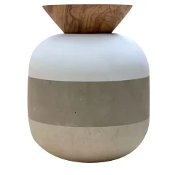 Rito N. 3 C Vaso in Pietra Leccese con Coperchio in Legno d'Ulivo