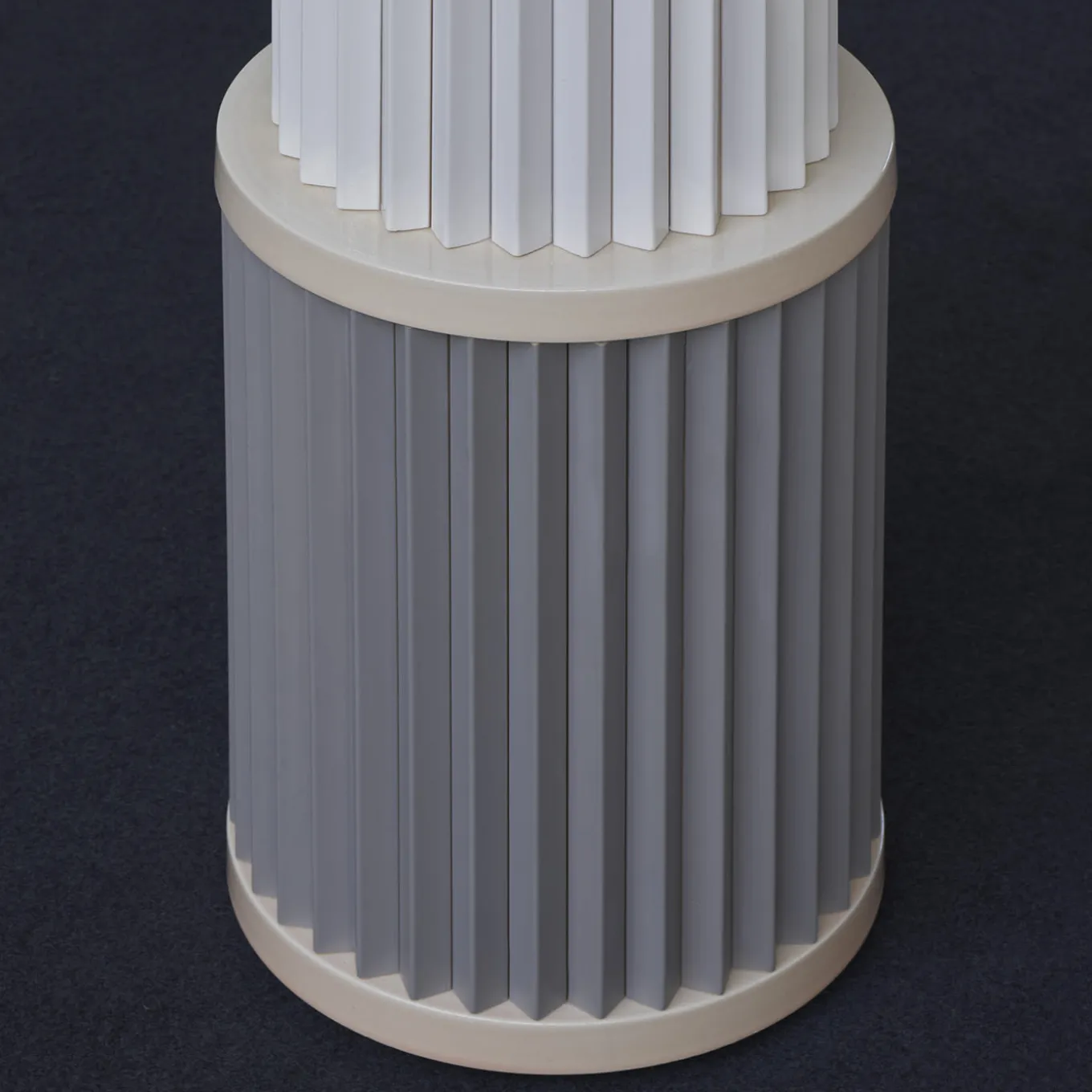 Rombini C Vaso Bianco e Grigio di Ronan e Erwan Bouroullec