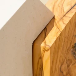 Ruderi 05 Scultura in Legno d'Ulivo e Pietra Leccese
