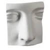 Scultura bianca di Naso Giunone