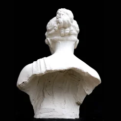 Scultura del busto di Ebe