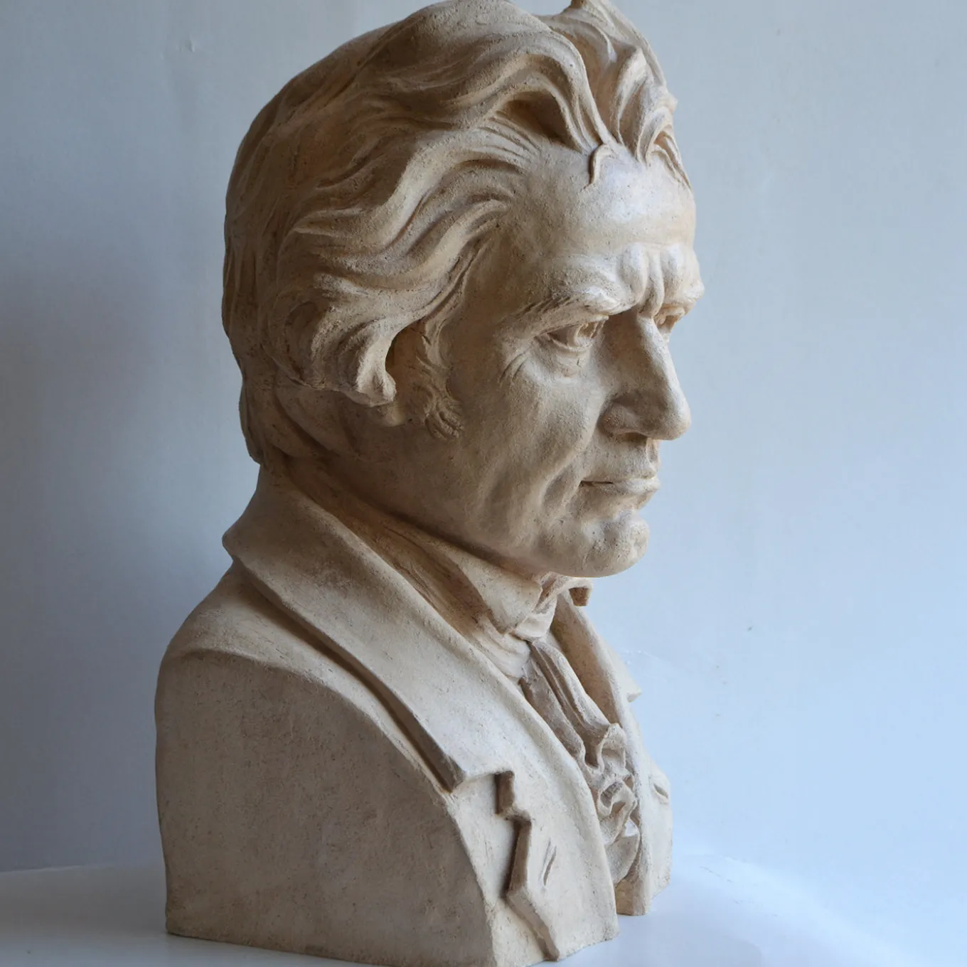 Scultura in ceramica di Beethoven