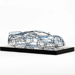 Scultura McLaren in filo metallico