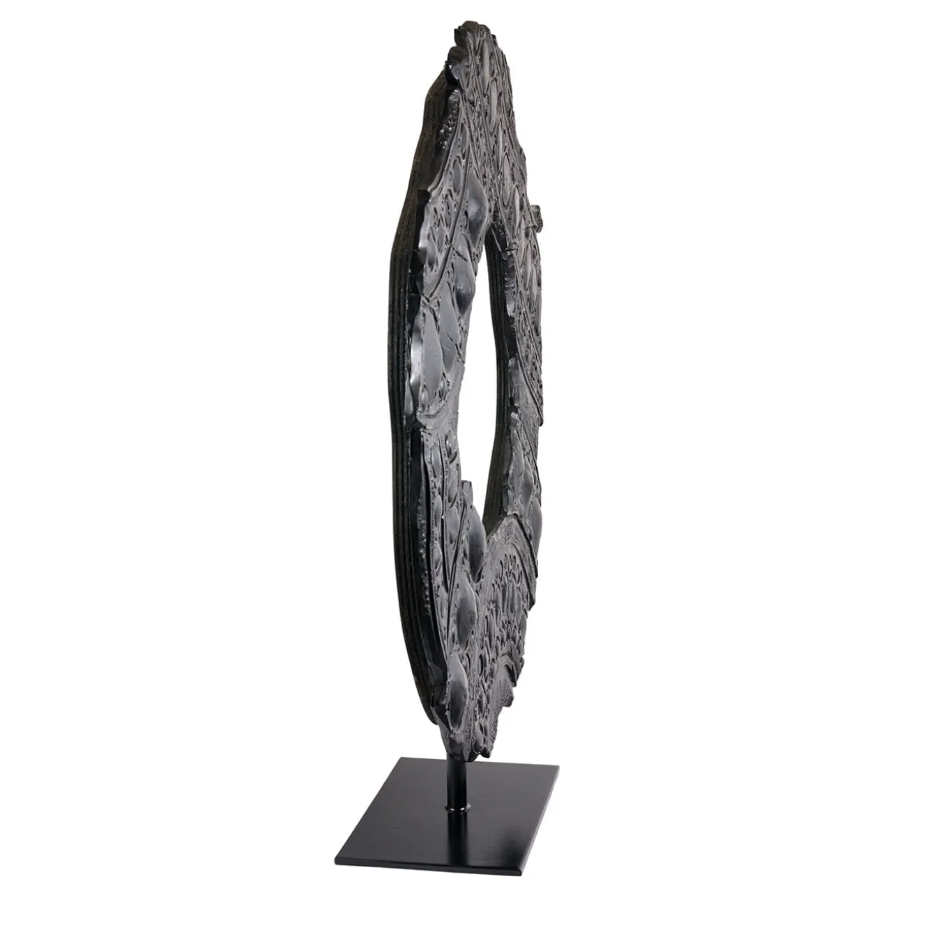 Scultura Néra in ceramica con piedistallo di Gabriele Mengoni
