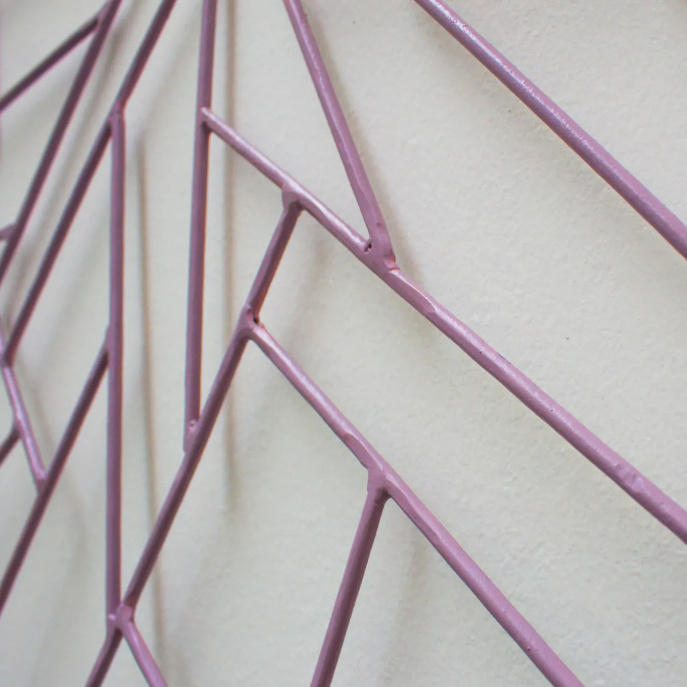 Scultura rosa Uffa La Raffa