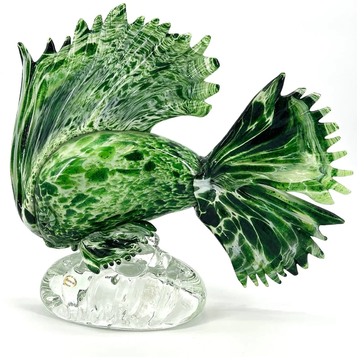 Scultura verde di pesce tropicale
