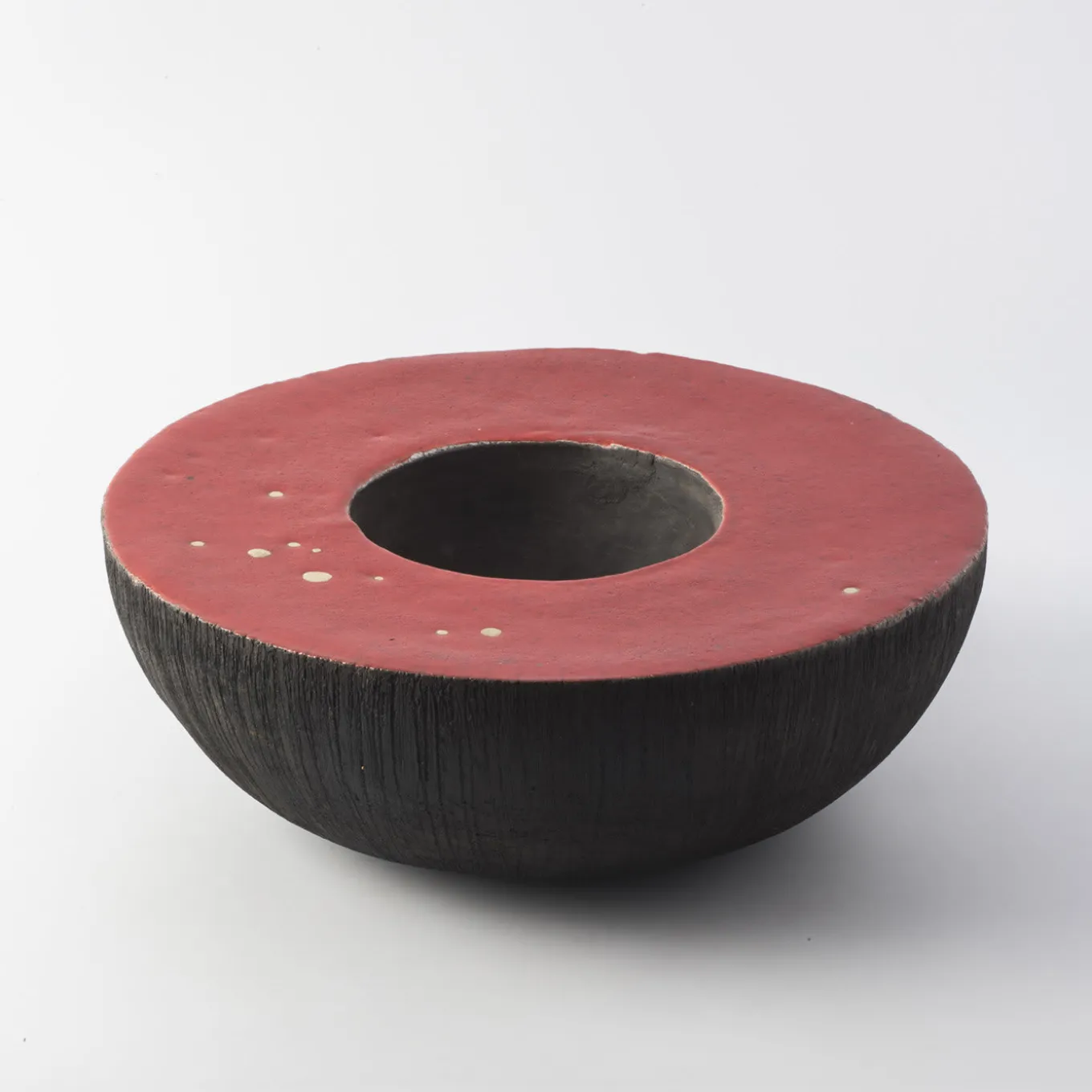 Serenata In Rosso E Nero Vaso Scultura di Nino Basso