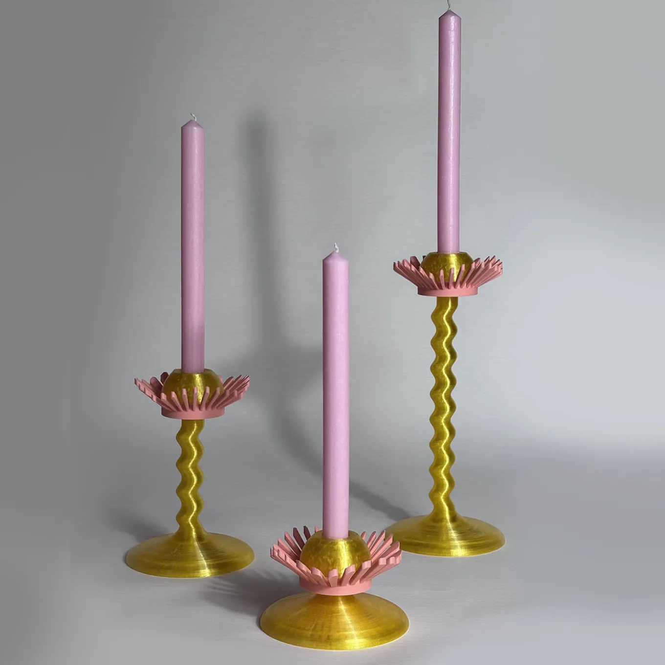 Set di 3 candelabri stampati in 3D Blooming Oro e Rosa