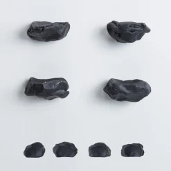 Set di 4 pomelli neri per porte Impronta #2 di Nicole Valenti