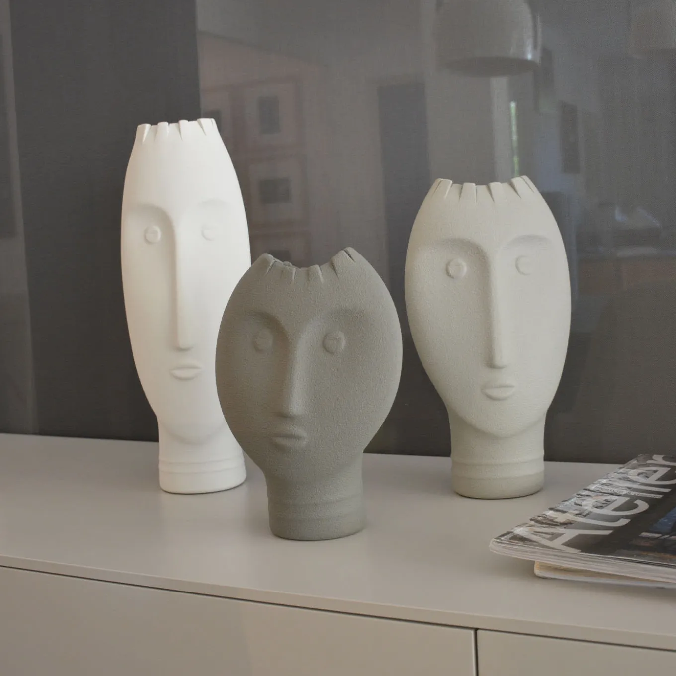 Set di 3 vasi Moai bianchi e grigi