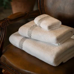 Set di Asciugamani Ricamati TWILL in Cotone Spugna